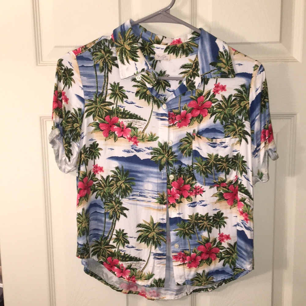 BRANDY MELVILLE Hawaiian Shirt!! BRAND NEW!!